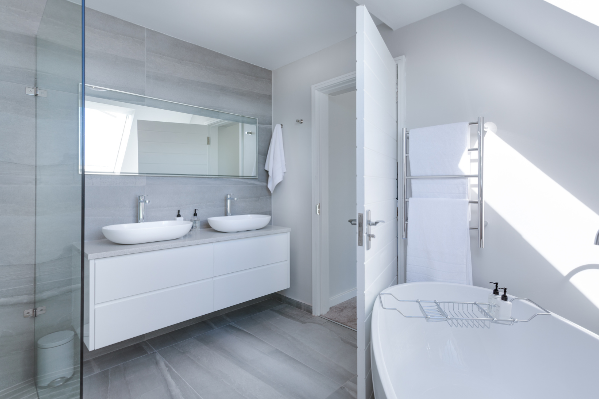 2-Normal Bathroom Cleaning - Image 3